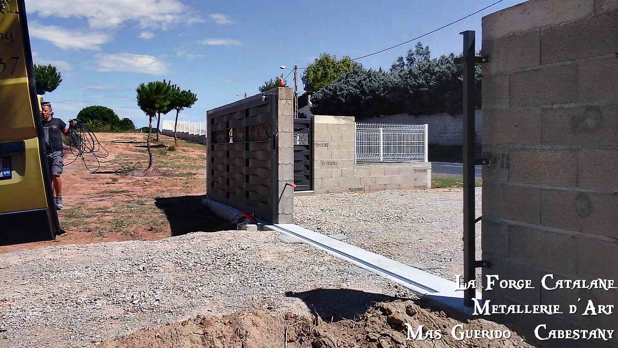 Portail coulissant vannerie frise végétale fer La Forge Catalane Cabestany.jpg